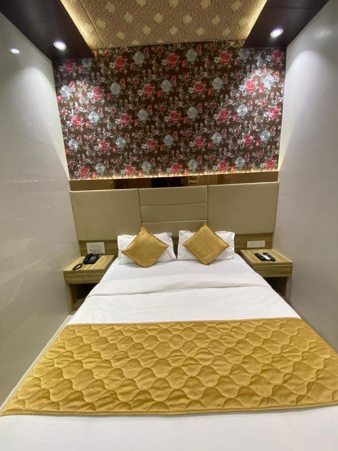 Hotel Bkc Crown - Near Trade Centre, Visa Consulate มุมไบ ภายนอก รูปภาพ