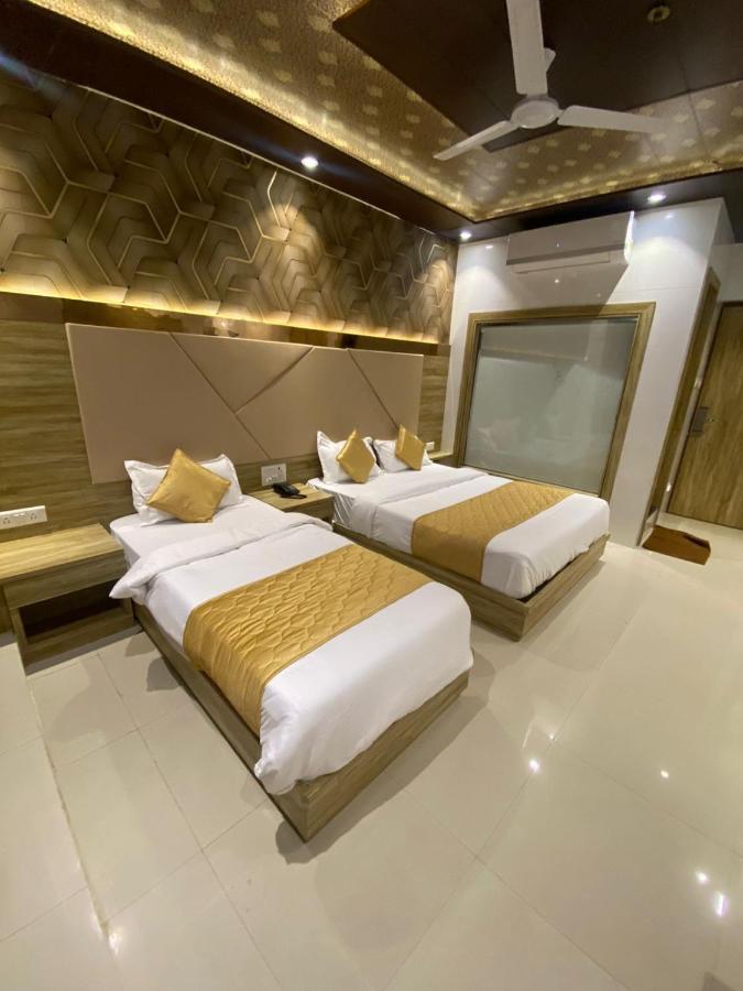Hotel Bkc Crown - Near Trade Centre, Visa Consulate มุมไบ ภายนอก รูปภาพ