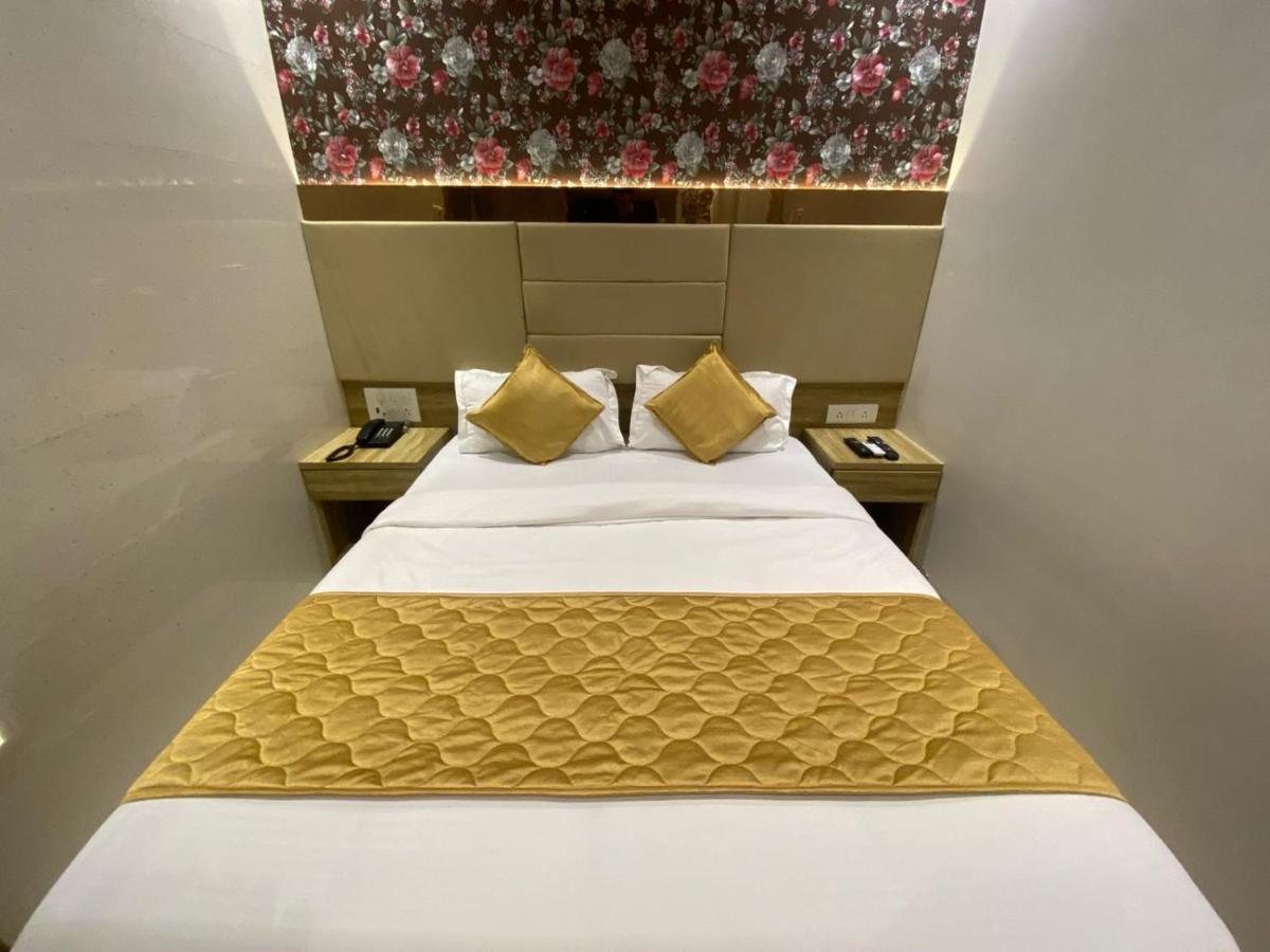 Hotel Bkc Crown - Near Trade Centre, Visa Consulate มุมไบ ภายนอก รูปภาพ
