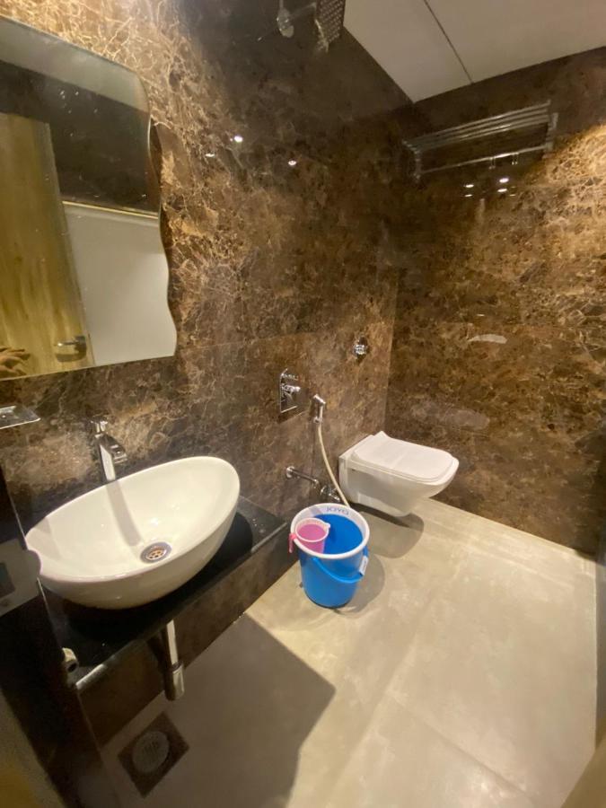 Hotel Bkc Crown - Near Trade Centre, Visa Consulate มุมไบ ภายนอก รูปภาพ